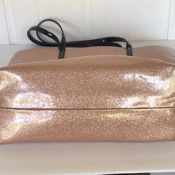 KATE SPADE HOLIDAY DRIVE GLITTER TOTE AND POUCH - Picture 12 of 15
